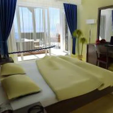 Macaris & Hotel Rethymno